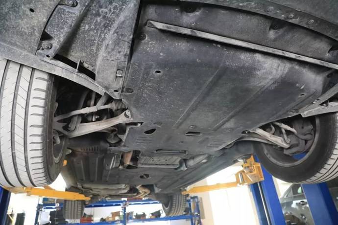 将运动进行到底保时捷macan底盘解析