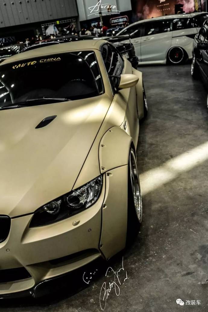 吉利美人豹改装后,简直是牛魔王加士力架的结合体丨街拍投稿243期