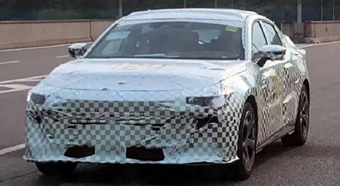 将在年内再次迎来一款全新的代号c281的新车,这也将是uni引力系列的第