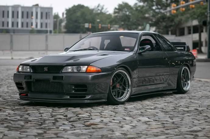 用现代的方式打造日产r32 gt-r