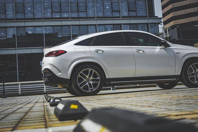 优雅暴力美学,试驾奔驰amg gle 53 coupe-有车以后