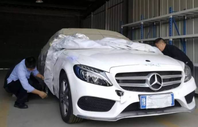 关注河南失控奔驰车主再爆料奔驰车又坏了