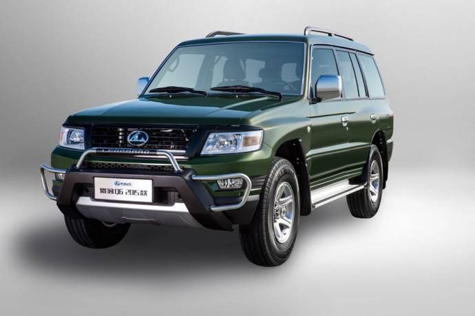 并且挂着一副威严神秘的"军用范儿",这似乎是人们最初对猎豹汽车的