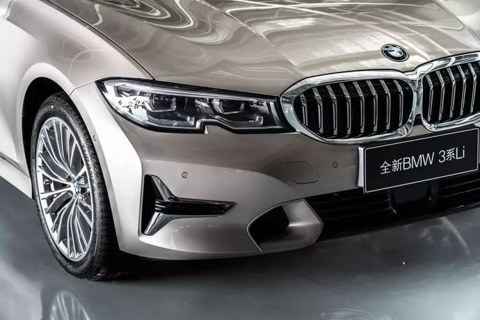 评测全新一代华晨宝马325li标杆绝不止一面试驾