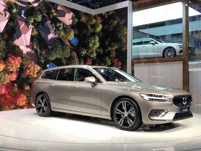 轱辘哥直击日内瓦丨世界最美旅行车v60发布,动心不止于颜值