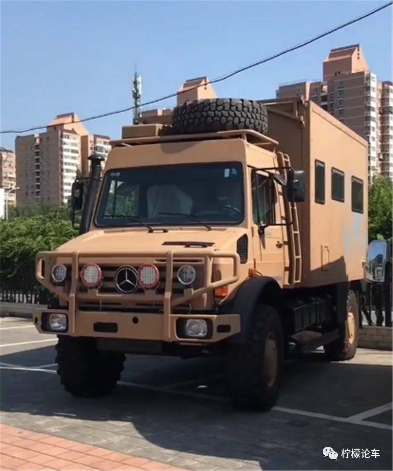 罕见乌尼莫克u4000房车配奔驰标长近6米重7吨多比公交还高