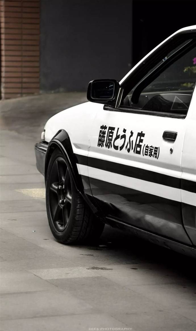 实拍头文字d经典人物座驾再快的86也追不回爱坐奔驰的夏树