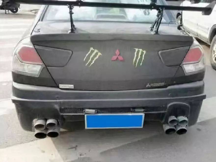 奇葩排气管改装大盘点,亮瞎了我的狗眼!