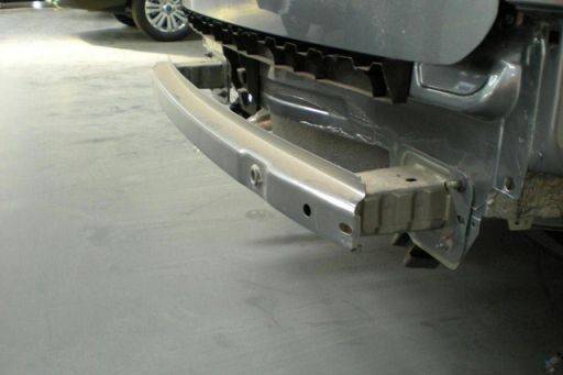 汽车前后防撞梁到底影不影响安全性