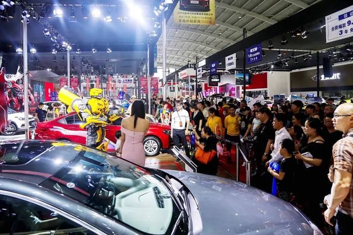 6月5日10日秒评车带你逛沈阳真正的大车展