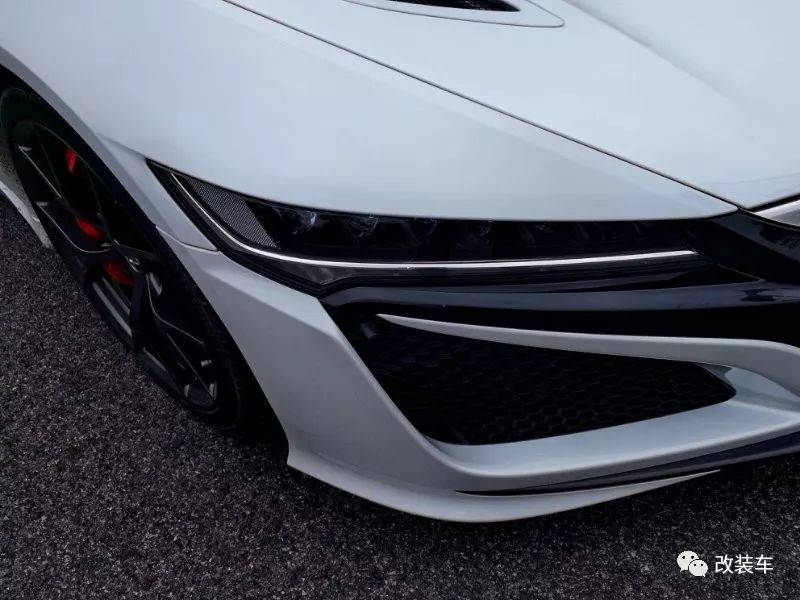 吉利美人豹改装后,简直是牛魔王加士力架的结合体丨街拍投稿243期