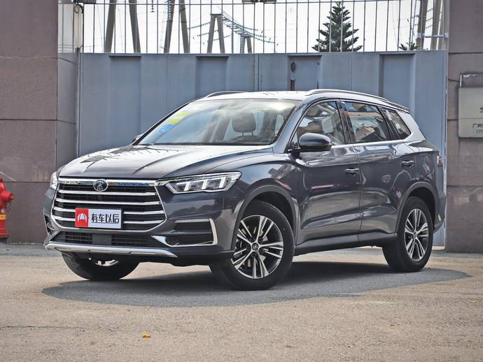 比亚迪宋pro推出手动挡车型售价928万元