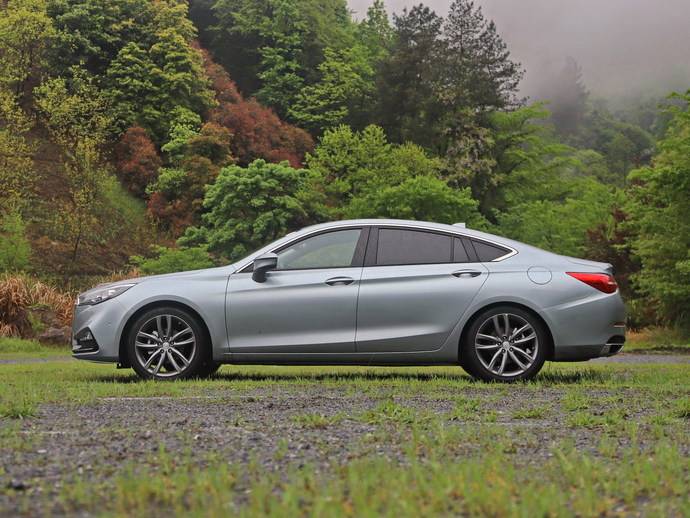 红旗h5胎压灯复位怎么关