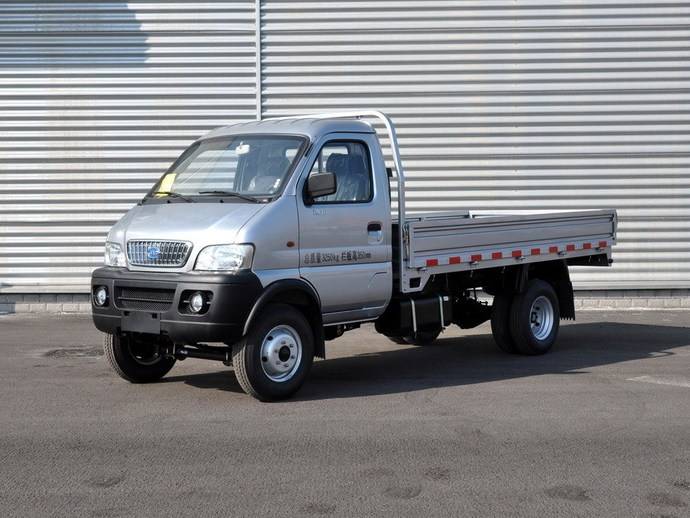 捷途x95,舒适智能大六座suv;全新的中大型suv;长宽高为4875mm,1925,17