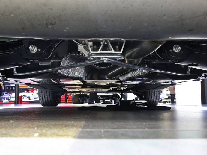 宝马x3需要做底盘装甲吗