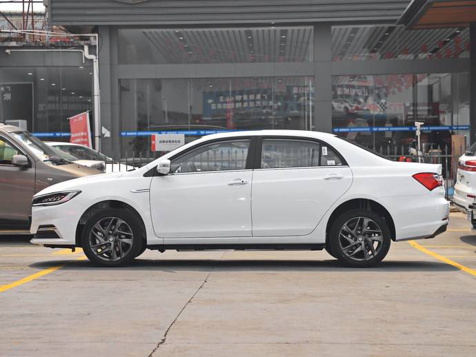 比亚迪唐宋秦什么意思