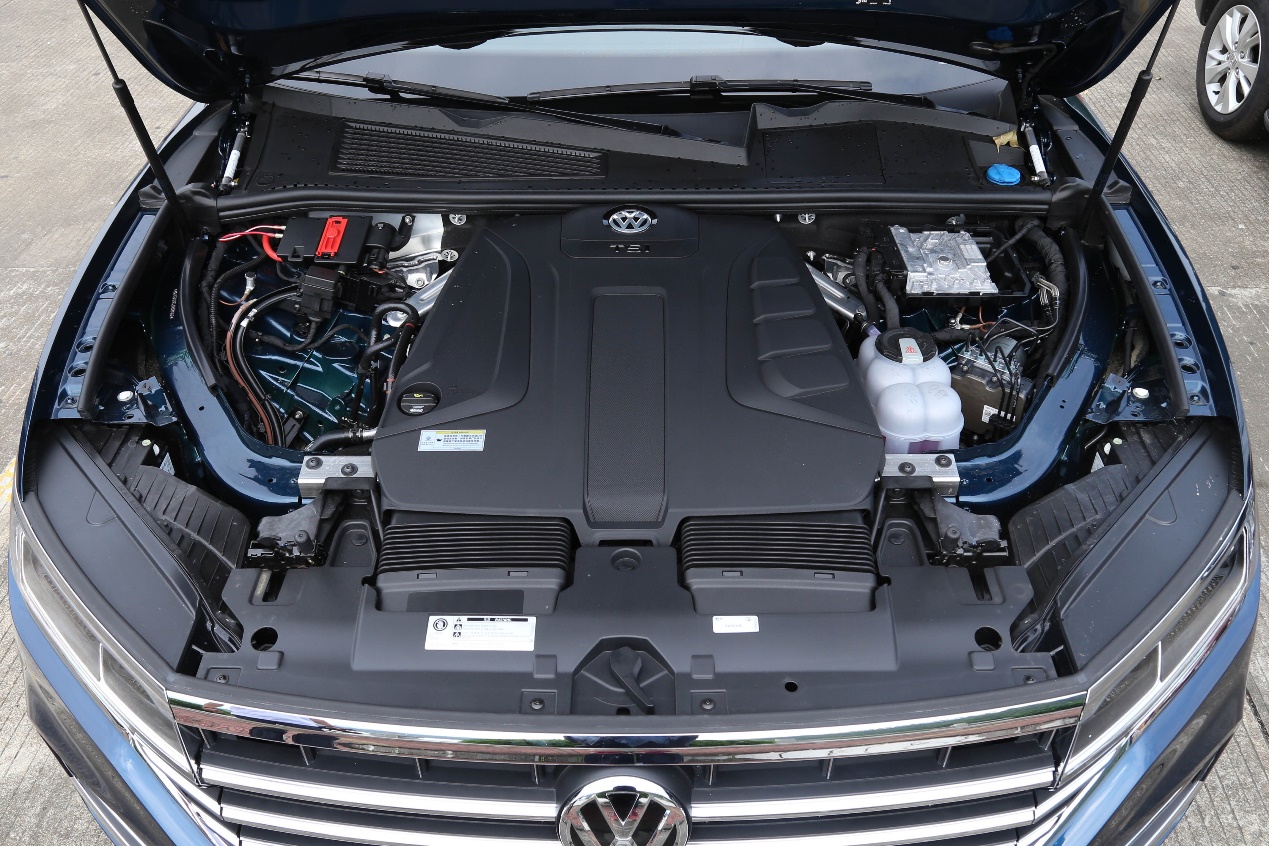 总体表现比预期的好 试驾全新大众途锐2.0t