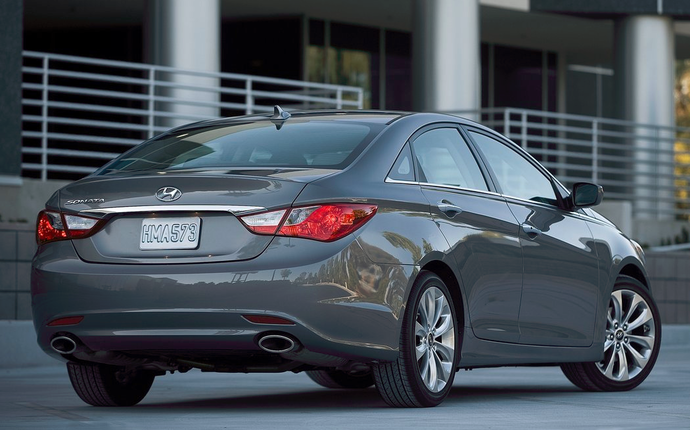 有惨淡亦有辉煌现代索纳塔六代至九代历史回顾