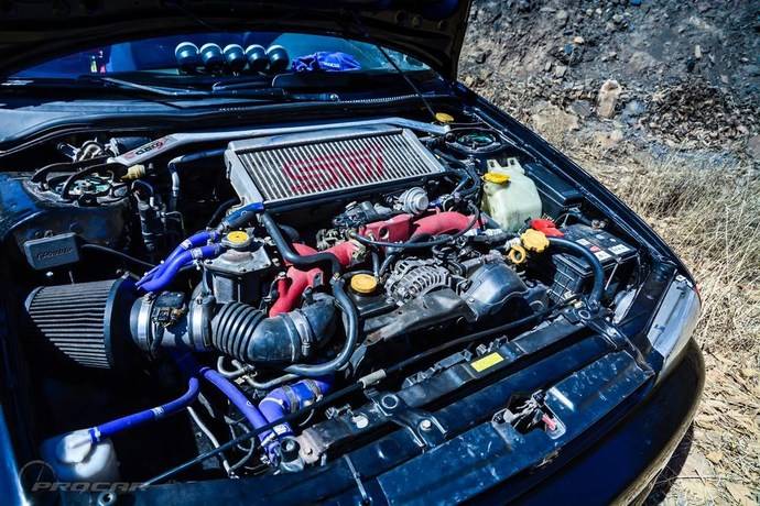 所以当年这款发动机也帮助斯巴鲁连续三年拿到wrc赛事的冠军