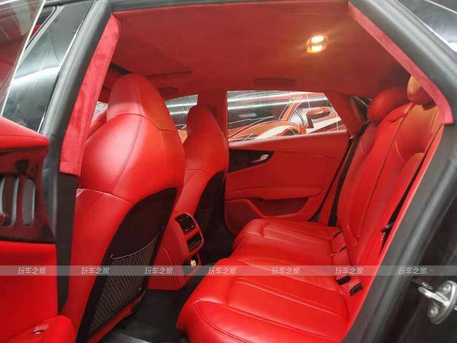奥迪rs7全车内饰改中国红给你不一样的体验