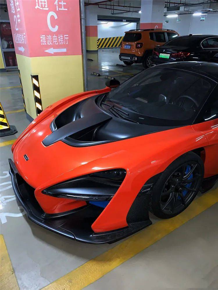 杭州遇见最贵迈凯伦超越p1外形太拉风国内没几台