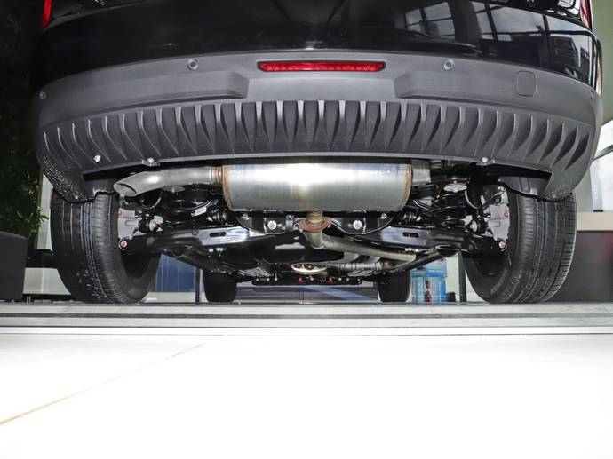 销量王第三代已经到来全新一代哈弗h6到店