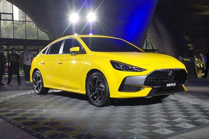 这配色你hold住吗全新上汽名爵5实车亮相