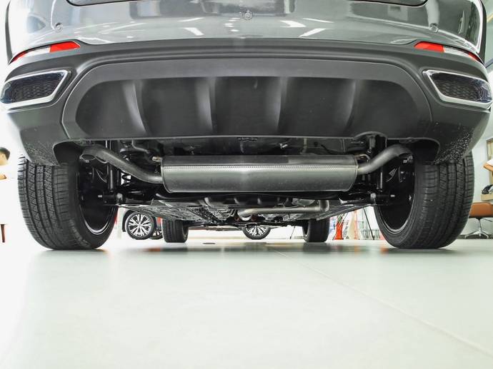 酷似豪车10万内可入手欧尚x5到店实拍