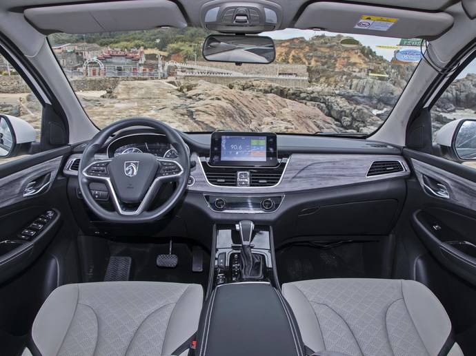 新增商务灰配色,2021款宝骏730官图发布-有车以后