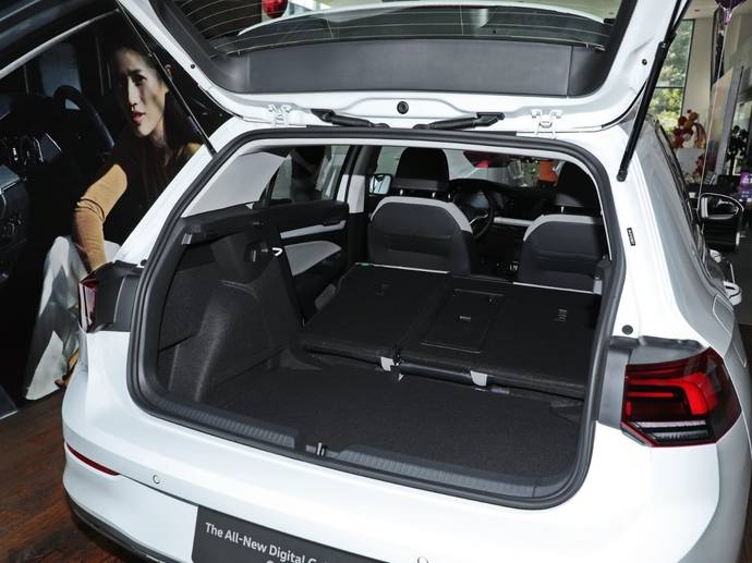 真的那么神全新一代大众高尔夫到店实拍