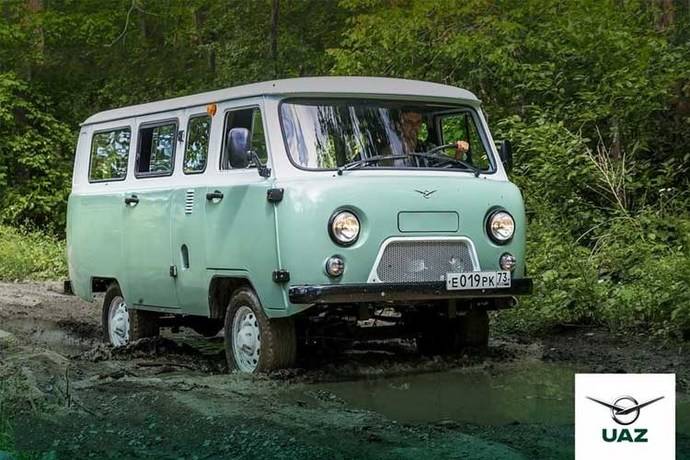 瓦兹旅行者越野四驱面包车