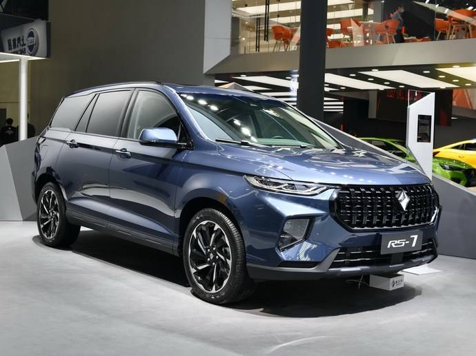 新宝骏rs-7到店,再次尝试"冲高"胜算几何?_有车以后