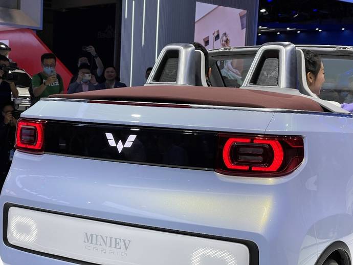 宏光miniev cabrio实车首秀-有车以后