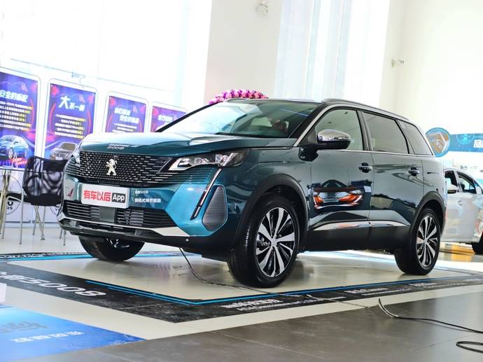 到店实拍降1万元好霸气的新款标致5008详解