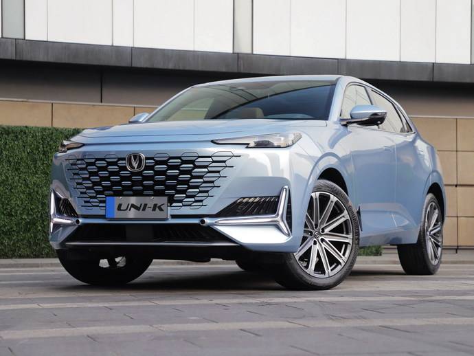 1459万起长安unik新增2款配置同时推出3款套件选装包