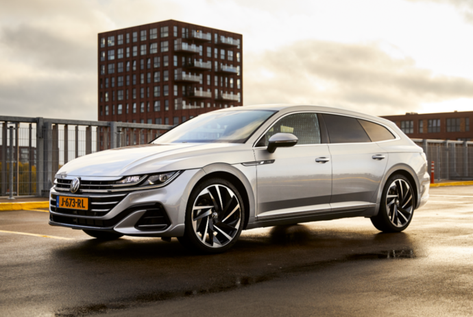 迈腾价买骚包猎装车大众cc导购