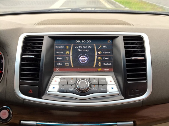 移动的沙发 日产天籁