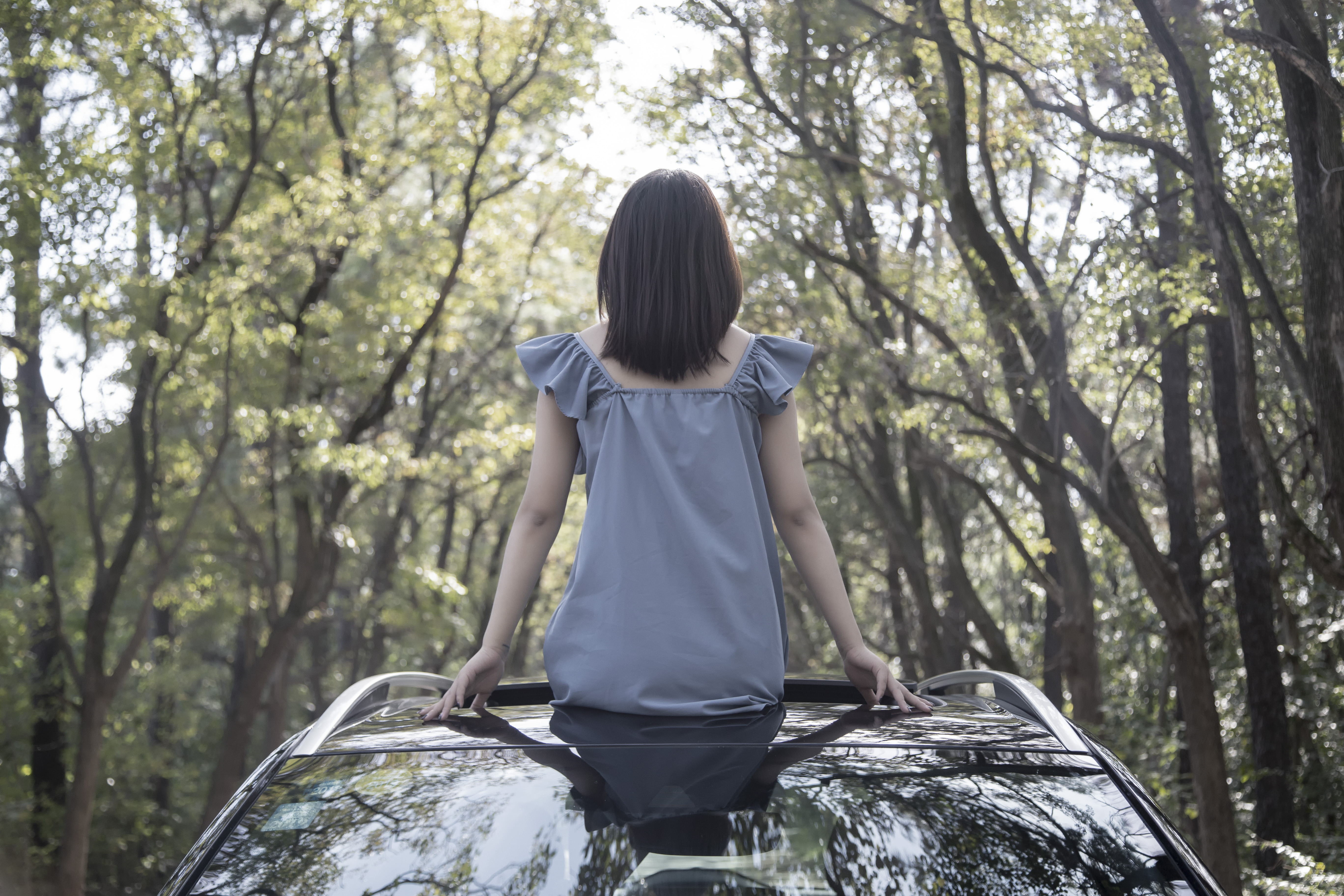 背影给你,够冷淡不