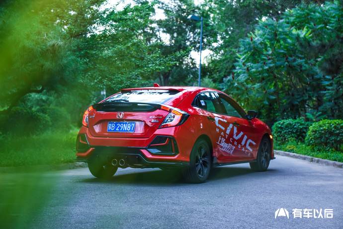 躁动de赤色精灵静评东风本田思域两厢小跑